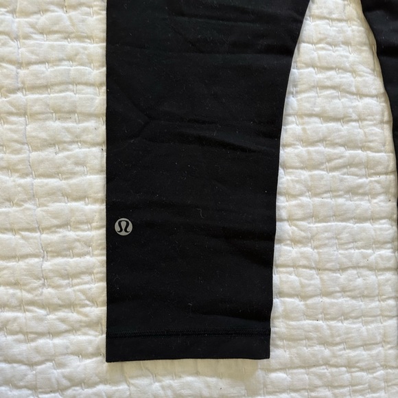 Lululemon Kids Black Capri Athletic Leggings Sz M - Picture 8 of 9
